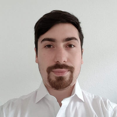 Dr. Claudio Santana