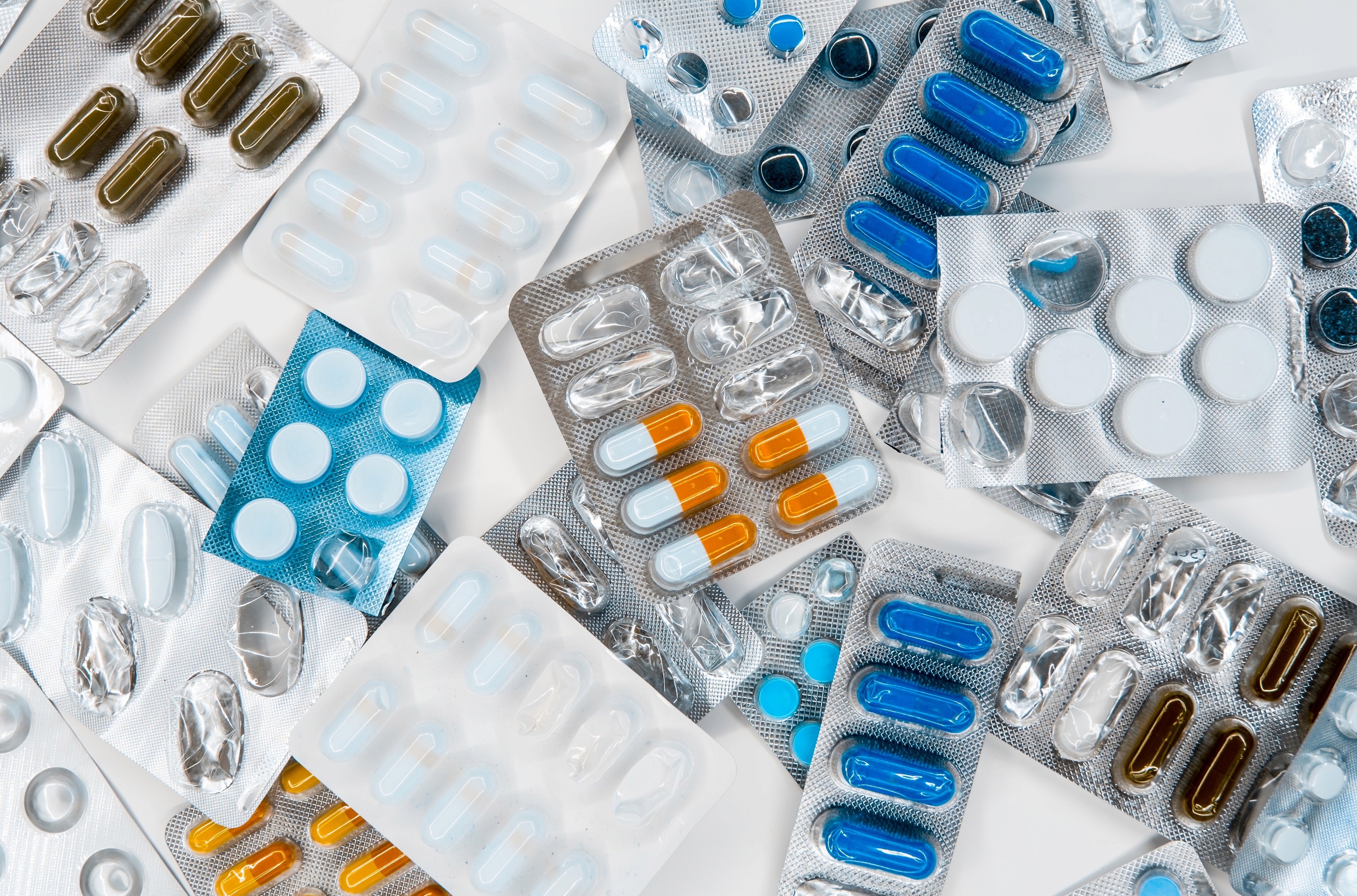 Ilustración sobre dispensación segura en farmacia
